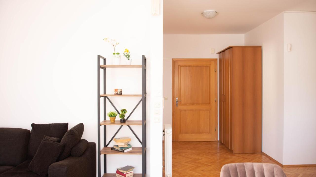 Apartamento Beautiful Duplex In Heart Of Old Town - Free Parking SJJ Exterior foto