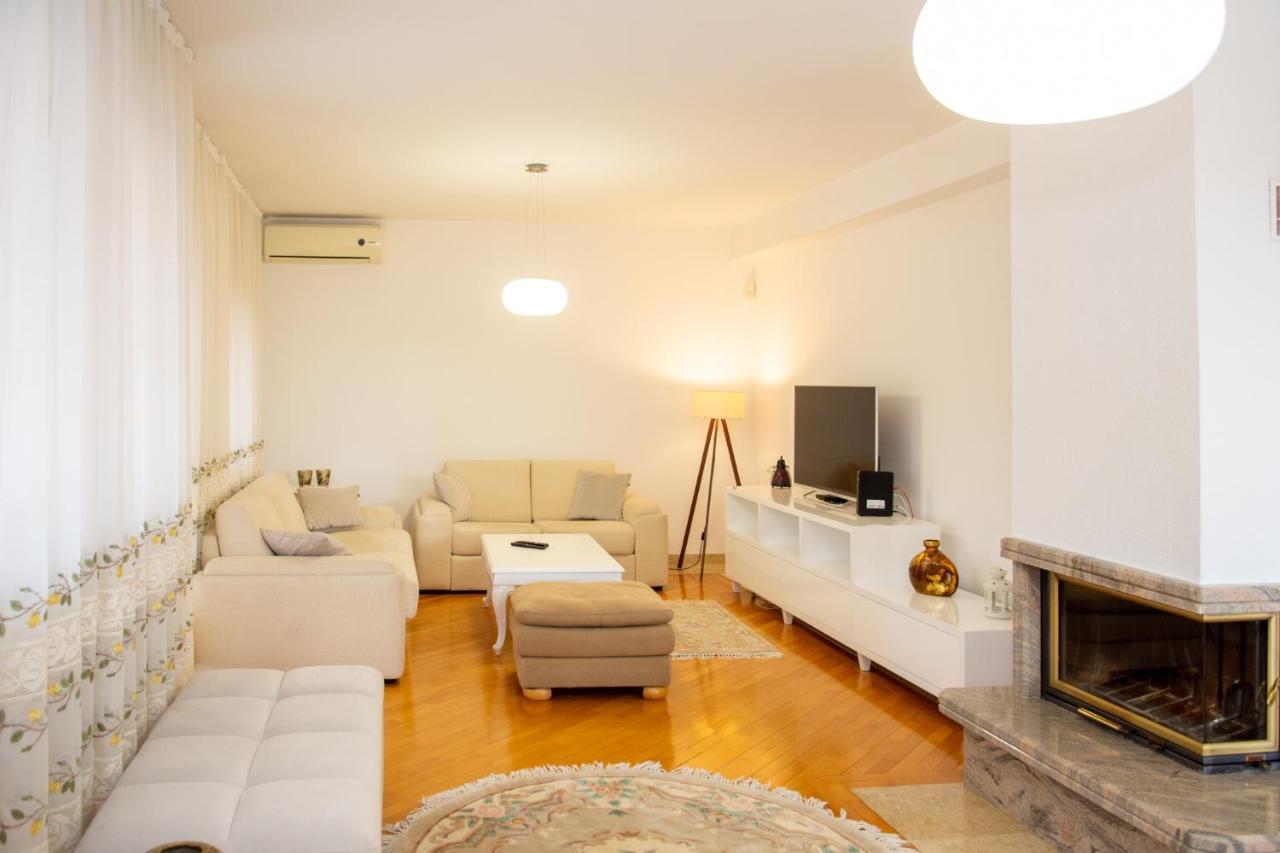 Apartamento Beautiful Duplex In Heart Of Old Town - Free Parking SJJ Exterior foto