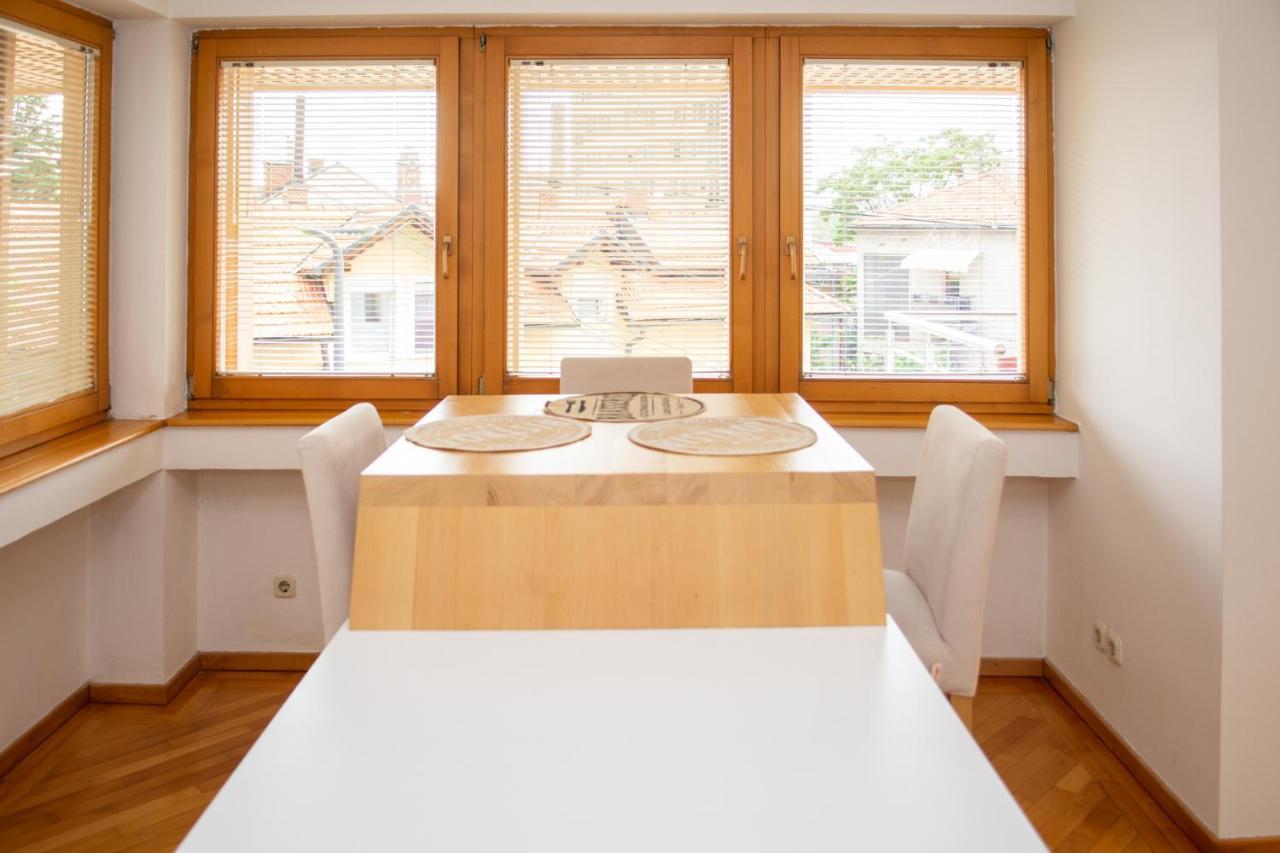 Apartamento Beautiful Duplex In Heart Of Old Town - Free Parking SJJ Exterior foto